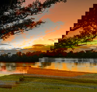 Three Birds Riverfront Restaurant - Stayed