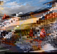 The Pourhouse Bar and Kitchen - Stayed