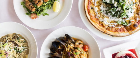 A Red Dot Japanese Restaurant - Stayed 0