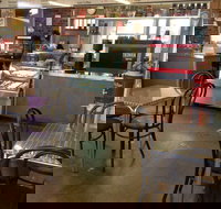 Pitstop Cafe - Stayed