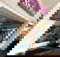 Rochedale Village Hot Bread - Stayed