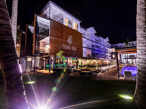 The Rocks - Restaurant, Bar, Pool Club - Stayed 0