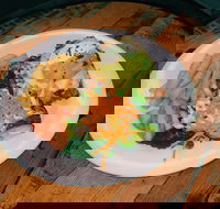 Three Little Pigs Tavern - Stayed