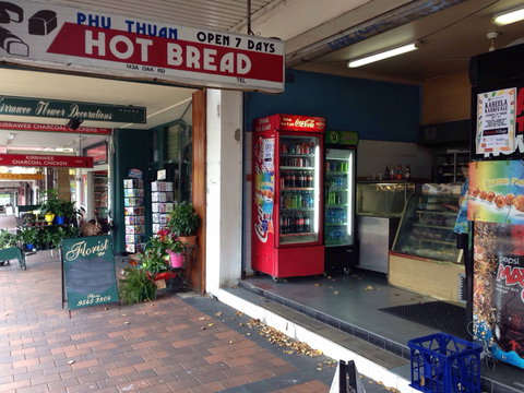 Phu Thuan Hot Bread - Stayed 0