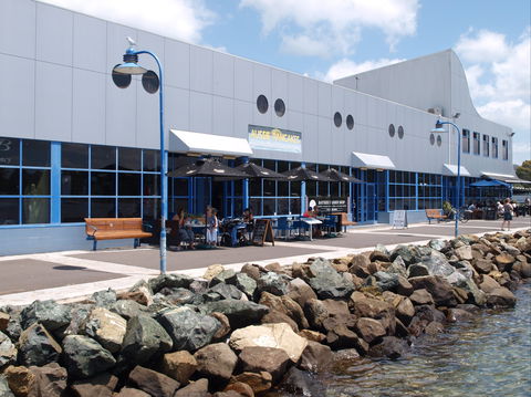 GJ's Bay Cafe And Grill - Stays Accommodation 0
