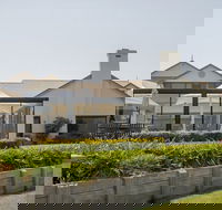 Harrigans Irish Pub and  Harrington River Lodge - Stays Accommodation