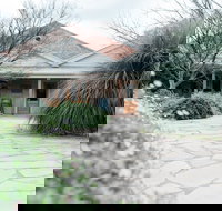 Baileys of Glenrowan - Stayed