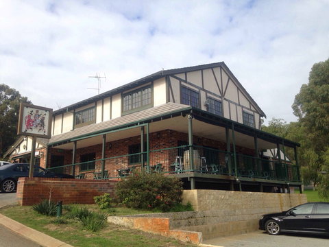 Vernon Arms Tavern - Stayed 0