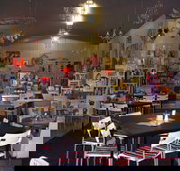 Noelene's Book Cafe - Stayed