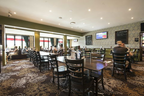Irish Finnegans - Thuringowa Central - Stays Accommodation 0