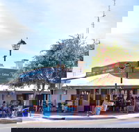 Taste The Yorke - Stayed