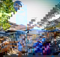 Berry Donut Van - Stayed