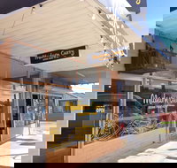 Madam Curry - Stayed