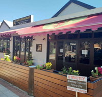 Vina H Cafe And Restaurant - Stayed