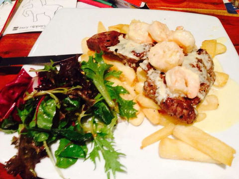 Breakers Bar & Cafe - Stays Accommodation 0