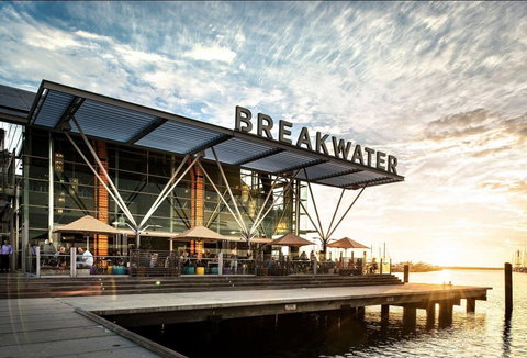 Lower Deck At The Breakwater - Stayed 0