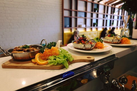 LR Sushi - Brisbane CBD - Stays Accommodation 0