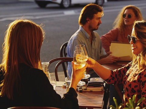 Madalena's Bar - Stayed 0