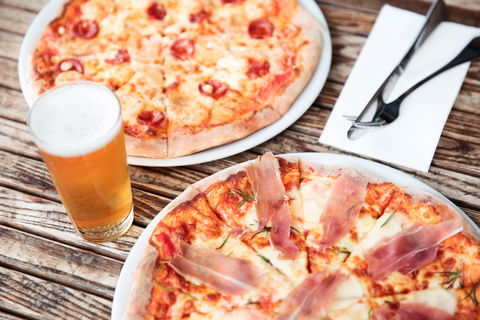 Public Bar - Stays Accommodation 2