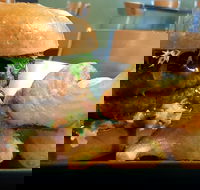 The Belmore Hotel Bistro - Stays Accommodation