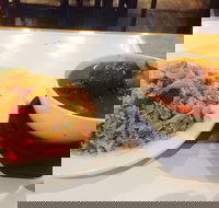 N' Thai Sing - Stayed