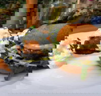 Saint Laura Cafe - Stayed