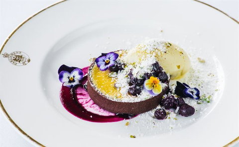 SJ's Brasserie - Stayed 10