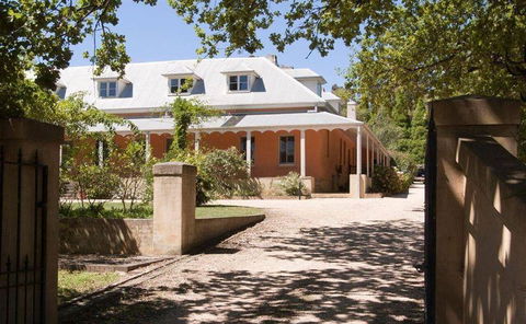 117 Dining - Stays Accommodation 7