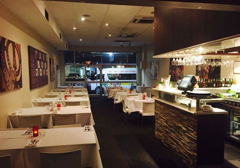 Roshni Indian Restaurant - Stayed 14
