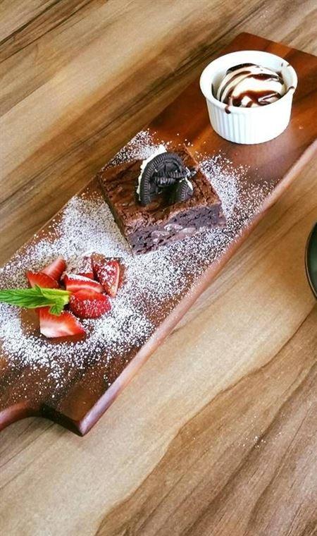 Cafe Boardroom - Stayed 4