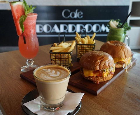 Cafe Boardroom - Stayed 6