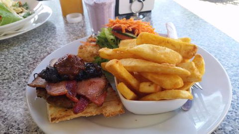 Cafe On The Park - Stays Accommodation 0