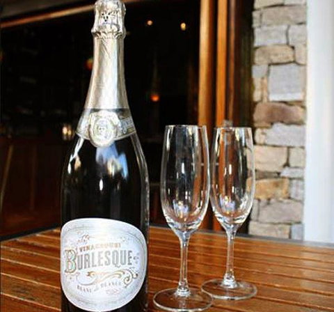 O Bar & Restaurant - Stayed 8