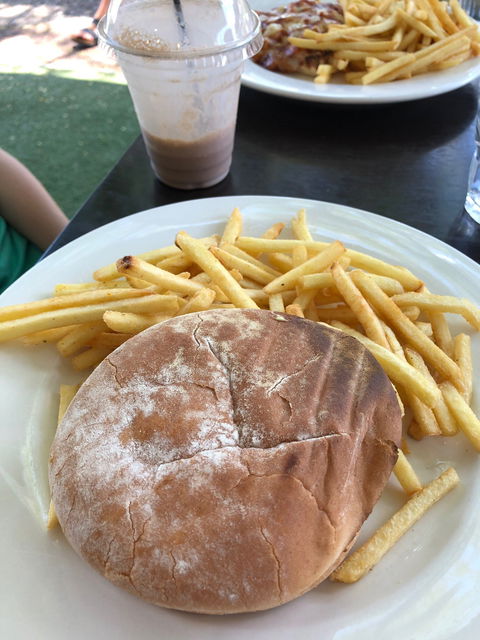 Cafe 63 - Stays Accommodation 6