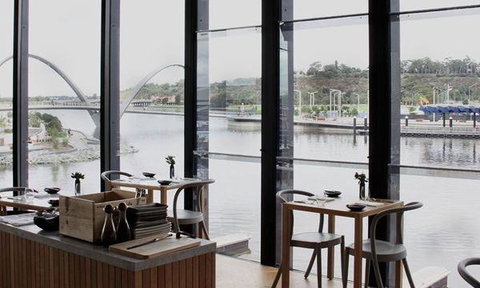 The Reveley - Stayed 8