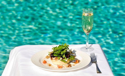 Jayliano's - Stayed 14