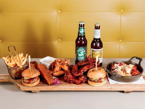 Noho NYC Bar & Grill - Stays Accommodation 11