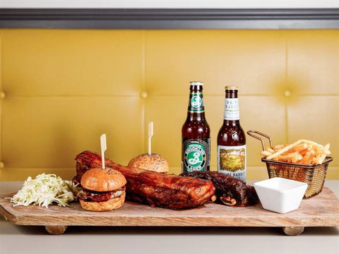 Noho NYC Bar & Grill - Stays Accommodation 3