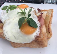 Strawberry Fair Cafe - Stayed