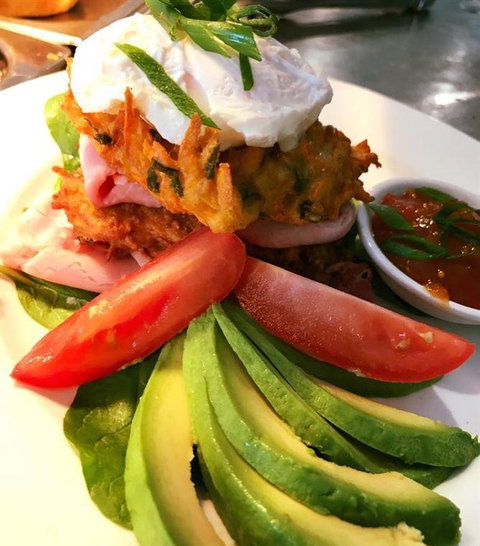 Sunnyside Take A Break Cafe - Stayed 6