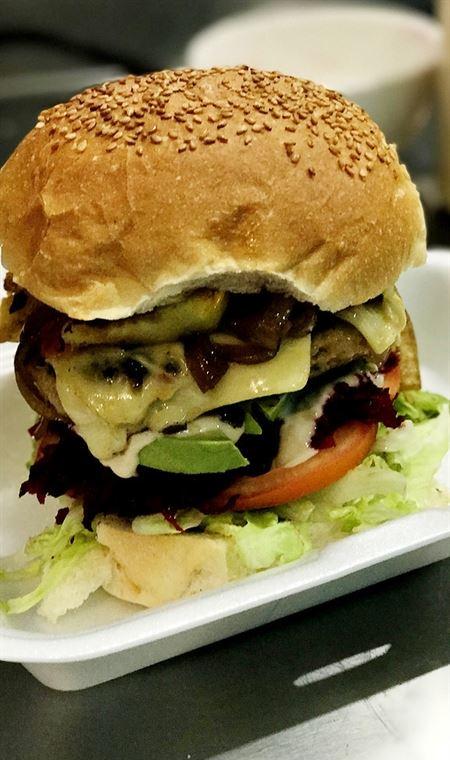 Sunnyside Take A Break Cafe - Stayed 8