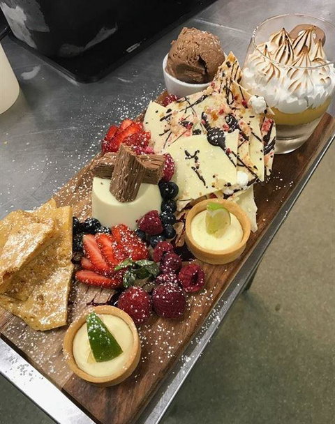 Wild Cattle Creek Estate Restaurant - Stayed 10