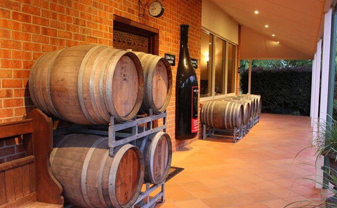 Wild Cattle Creek Estate Restaurant - Stayed 11