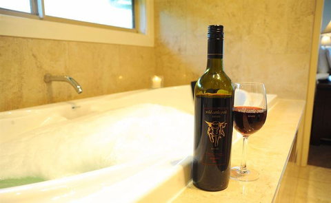 Wild Cattle Creek Estate Restaurant - Stayed 6