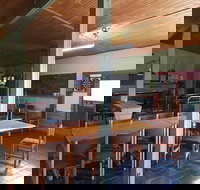 Yolla Tavern - Stayed