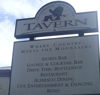 Glass House Mountains Tavern - Stayed