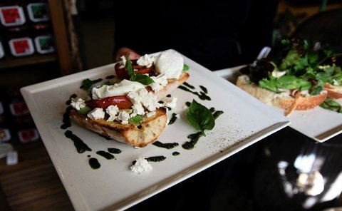 Worn-Out-Wares Cafe - Stayed 11