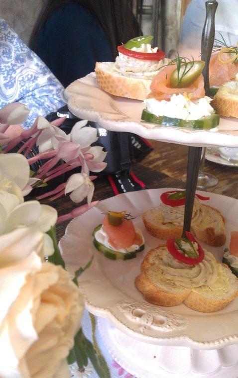 Worn-Out-Wares Cafe - Stayed 5