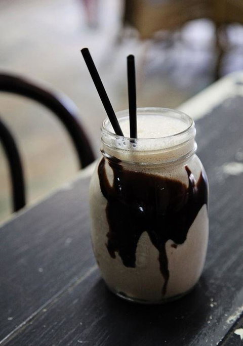 Worn-Out-Wares Cafe - Stayed 7