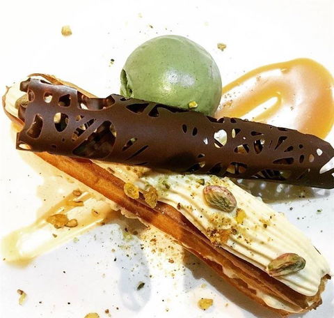 A La Bouffe Bar & Bistro - Stays Accommodation 9